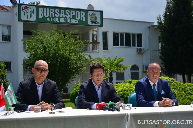 Yeşil Bursa’nın Yeni Teknik Ekibi Sözleşmelerini İmzaladı