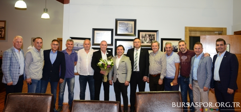 Bursasporlu Profesyonel Futbolcular Dayanışma Derneği Kulübümüzü Ziyaret Etti