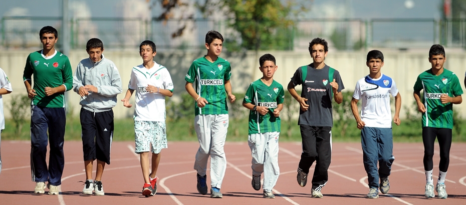 16 Yaş Altı Atletizm Ligi İzmir’de devam ediyor